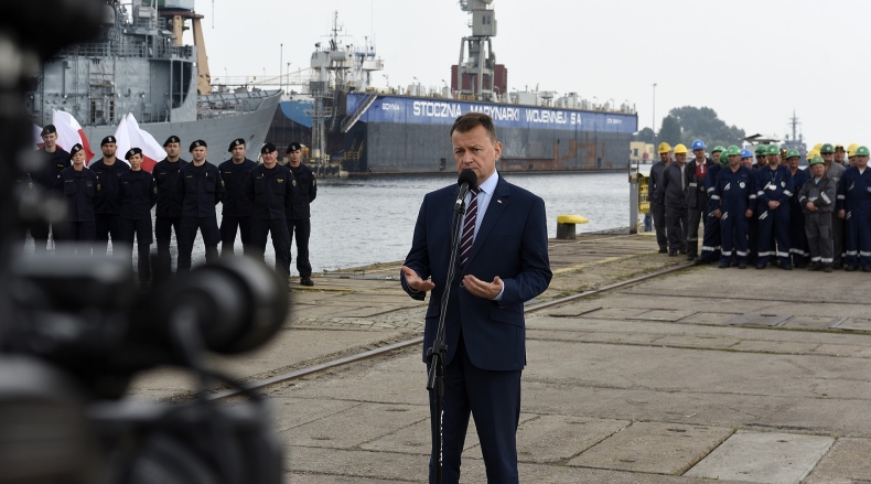 Błaszczak: "Naszym celem jest przynajmniej 300-tysięczna armia". Jak ma się do tego Marynarka Wojenna? - GospodarkaMorska.pl