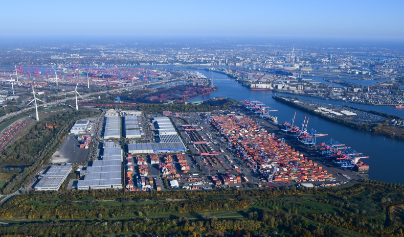 Globalna sytuacja polityczna wpływa na wyniki portu w Hamburgu - GospodarkaMorska.pl
