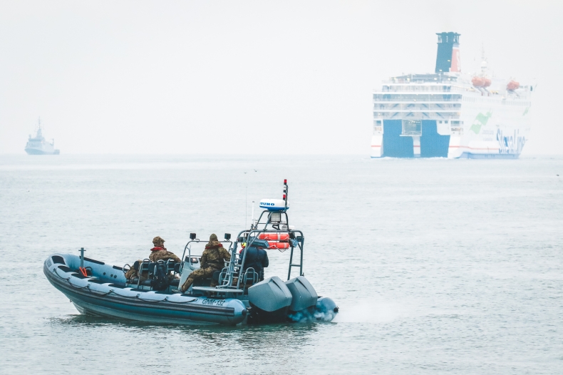 Cztery bomby lotnicze na dnie Zatoki Gdańskiej - GospodarkaMorska.pl