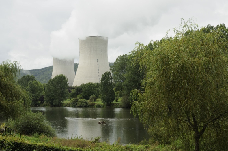 Francja. Strajk w sektorze energetycznym; kilka elektrowni jądrowych ograniczyło produkcję - GospodarkaMorska.pl