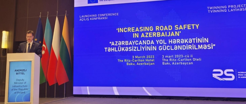 Ministerstwo Infrastruktury rozmawia o rozwoju transportu z Azerbejdżanem - GospodarkaMorska.pl