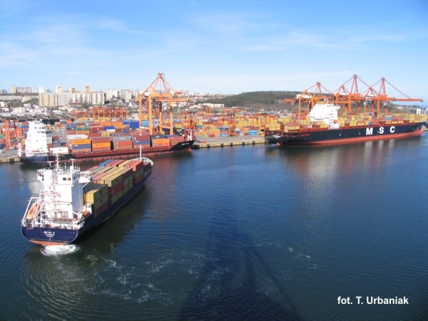 Przeładunki w Porcie Gdynia też rekordowe w historii. Do bariery 20 mln ton zabrakło niewiele - GospodarkaMorska.pl