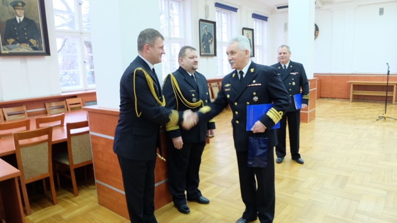 Zmiany kadrowe w COM-DKM - GospodarkaMorska.pl