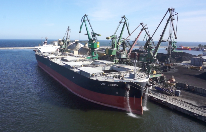 W końcu roku nieco większy eksport węgla drogą morską - GospodarkaMorska.pl
