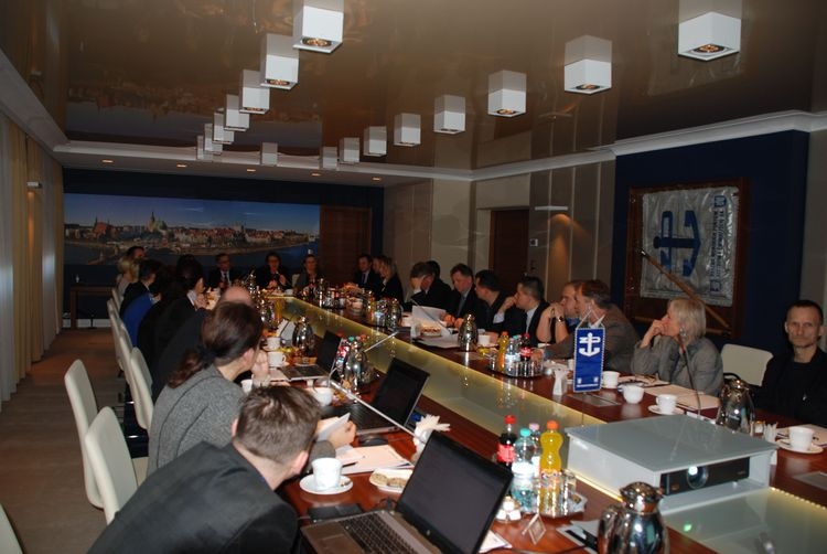 Port Szczecin: Dyskutowali o dyrektywie - GospodarkaMorska.pl