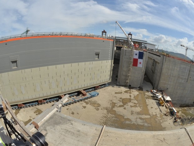 Kanał Panamski z pierwszą bramą po stronie Pacyfiku - GospodarkaMorska.pl