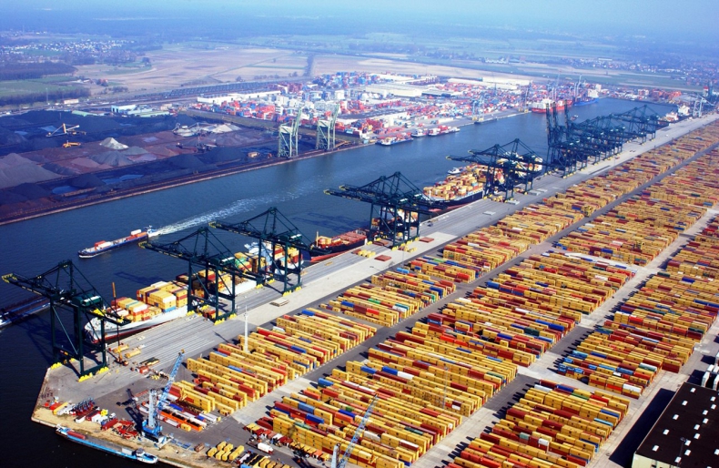 Port Rotterdam umocnił się na pozycji numer 1 w Europie - GospodarkaMorska.pl