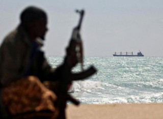 Jeden zabity, trzech porwanych w ataku piratów u wybrzeży Nigerii - GospodarkaMorska.pl