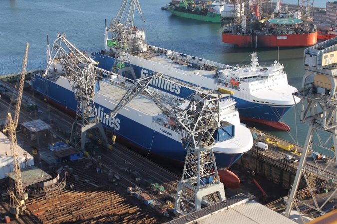 Montaż scruberów na jednostkach Finnlines w Stoczni Nauta-GospodarkaMorska.pl