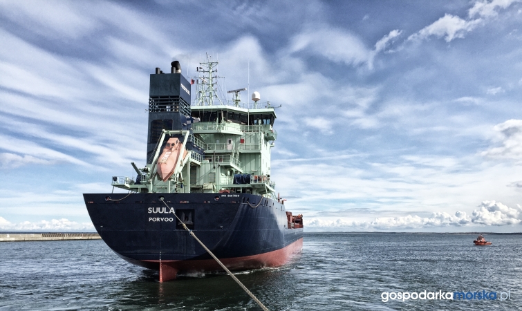 Tankowce w Porcie Północnym w Gdańsku-GospodarkaMorska.pl