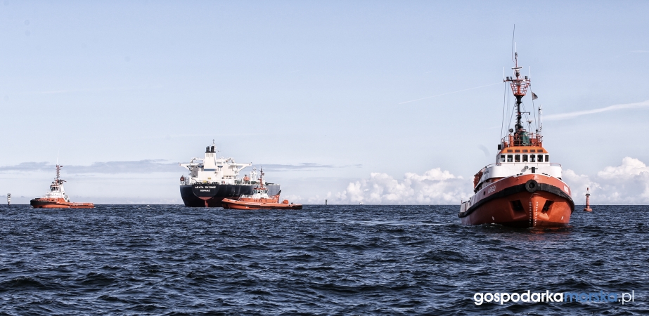 Tankowce w Porcie Północnym w Gdańsku-GospodarkaMorska.pl