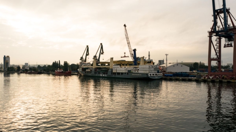 Z Portu Gdańsk do wybrzeża Tanzanii. CEVA Logistics przetransportuje konstrukcję o wadze 2 tys. ton [WIDEO, ZDJĘCIA]-GospodarkaMorska.pl