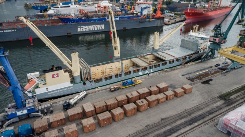Z Portu Gdańsk do wybrzeża Tanzanii. CEVA Logistics przetransportuje konstrukcję o wadze 2 tys. ton [WIDEO, ZDJĘCIA]-GospodarkaMorska.pl