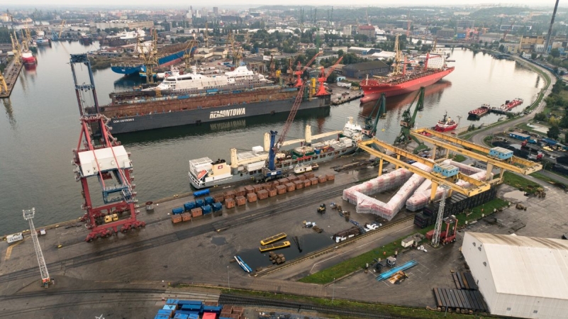 Z Portu Gdańsk do wybrzeża Tanzanii. CEVA Logistics przetransportuje konstrukcję o wadze 2 tys. ton [WIDEO, ZDJĘCIA]-GospodarkaMorska.pl