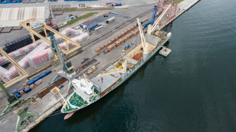 Z Portu Gdańsk do wybrzeża Tanzanii. CEVA Logistics przetransportuje konstrukcję o wadze 2 tys. ton [WIDEO, ZDJĘCIA]-GospodarkaMorska.pl