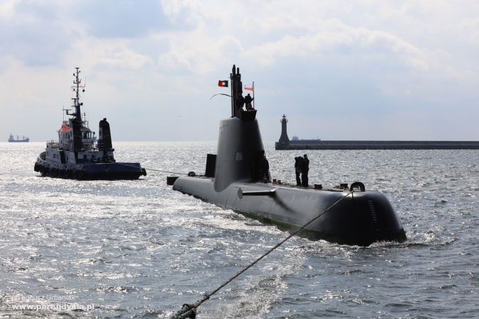 Nowoczesny okręt podwodny odwiedził Port Gdynia (foto)-GospodarkaMorska.pl