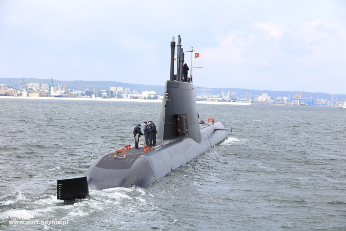 Nowoczesny okręt podwodny odwiedził Port Gdynia (foto)-GospodarkaMorska.pl