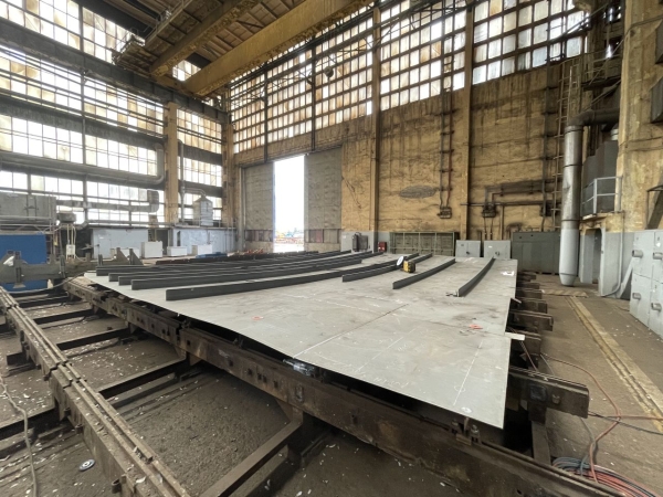 Powstają sekcje nowego statku pożarniczego Strażak-28 -GospodarkaMorska.pl