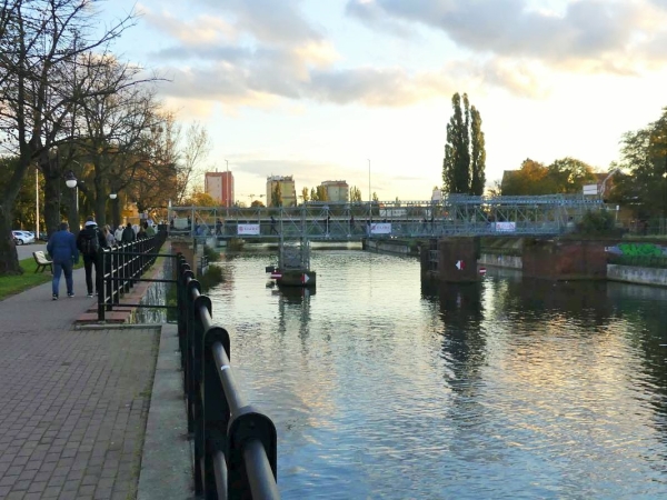 Trwa przebudowa Mostu Stągiewnego. Dzięki niej powstanie nowa marina w Gdańsku [ZDJĘCIA]-GospodarkaMorska.pl