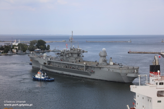 fot. Tadeusz Urbania www.port.gynia.pl-GospodarkaMorska.pl