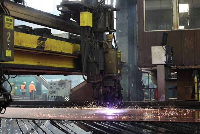 Crist: cięcie blach pod specjalistyczny statek do budowy tunelu [ZDJĘCIA]-GospodarkaMorska.pl