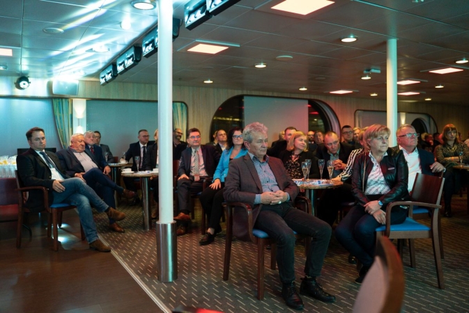 Dyskusje o morzu na morzu. Rejs z GospodarkaMorska.pl za nami [WIDEO, ZDJĘCIA]-GospodarkaMorska.pl