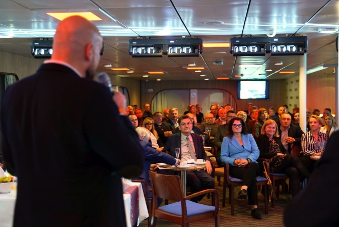 Dyskusje o morzu na morzu. Rejs z GospodarkaMorska.pl za nami [WIDEO, ZDJĘCIA]-GospodarkaMorska.pl