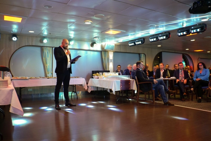 Dyskusje o morzu na morzu. Rejs z GospodarkaMorska.pl za nami [WIDEO, ZDJĘCIA]-GospodarkaMorska.pl