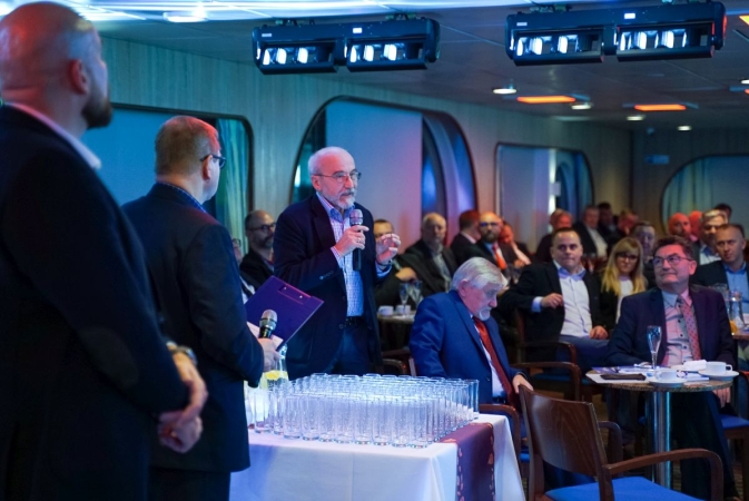 Dyskusje o morzu na morzu. Rejs z GospodarkaMorska.pl za nami [WIDEO, ZDJĘCIA]-GospodarkaMorska.pl