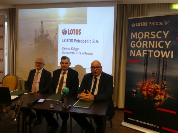 Grupy Lotos i Azoty opracowały Zieloną Księgę. Chcą ograniczać emisję CO2-GospodarkaMorska.pl