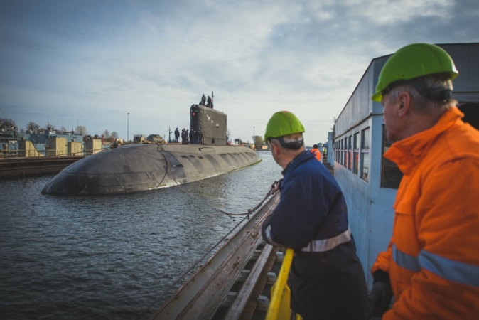 ORP Orzeł w PGZ Stoczni Wojennej [ZDJĘCIA]-GospodarkaMorska.pl