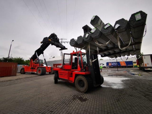 Rekordowe przeładunki stali w Cargo Lift-GospodarkaMorska.pl