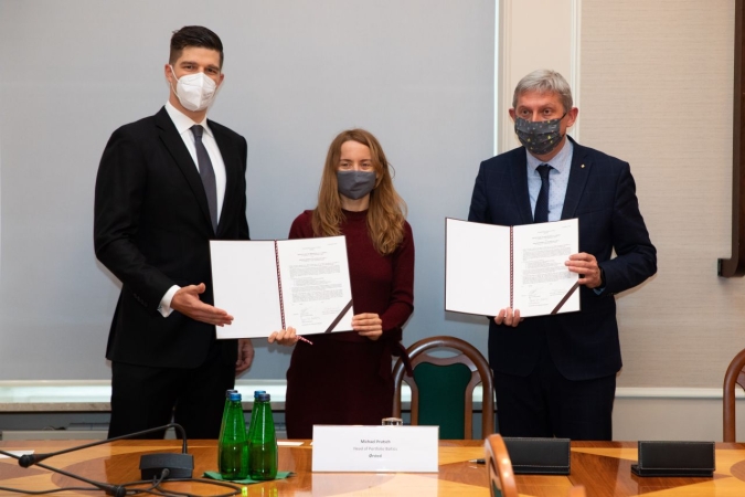 Orsted i Politechnika Warszawska będą kształcić specjalistów morskiej energetyki wiatrowej-GospodarkaMorska.pl