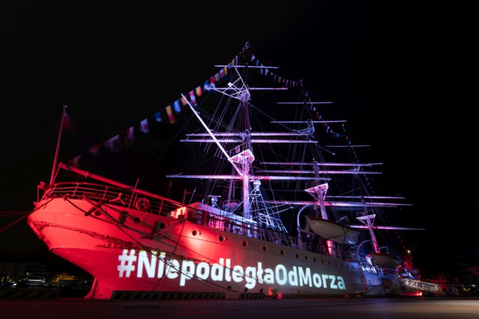 Port Gdynia świętował 103. rocznicę odzyskania niepodległości [WIDEO, ZDJĘCIA]-GospodarkaMorska.pl