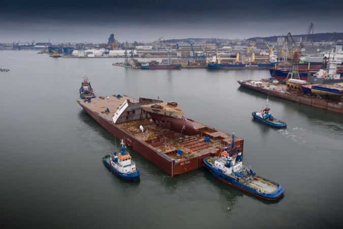 Trzy wodowania w jeden dzień. Crist oddaje kolejne mega bloki statku pasażerskiego - największe, jakie buduje się w Europie [ZDJĘCIA]-GospodarkaMorska.pl