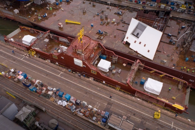 Trzy wodowania w jeden dzień. Crist oddaje kolejne mega bloki statku pasażerskiego - największe, jakie buduje się w Europie [ZDJĘCIA]-GospodarkaMorska.pl