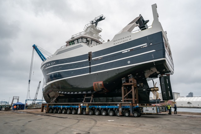 Statek rybacki zwodowany w Karstensen Shipyard Poland [WIDEO, ZDJĘCIA]-GospodarkaMorska.pl