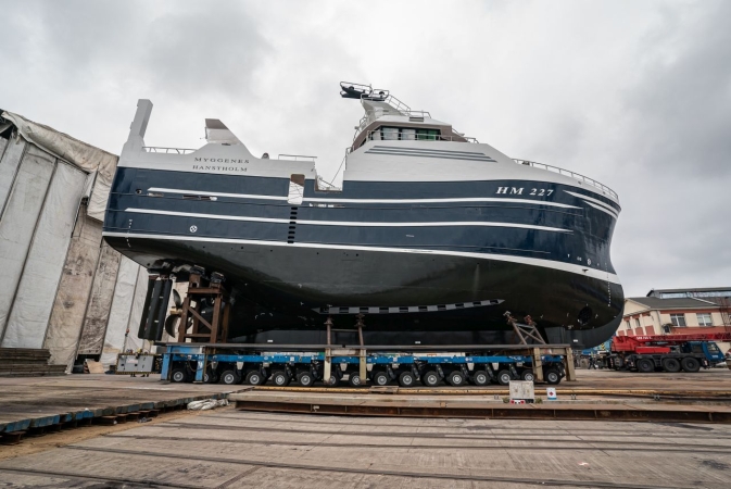 Statek rybacki zwodowany w Karstensen Shipyard Poland [WIDEO, ZDJĘCIA]-GospodarkaMorska.pl