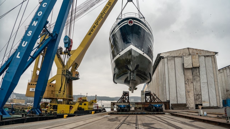 Statek rybacki zwodowany w Karstensen Shipyard Poland [WIDEO, ZDJĘCIA]-GospodarkaMorska.pl