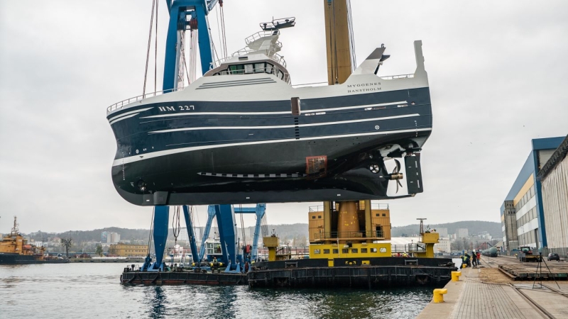Statek rybacki zwodowany w Karstensen Shipyard Poland [WIDEO, ZDJĘCIA]-GospodarkaMorska.pl