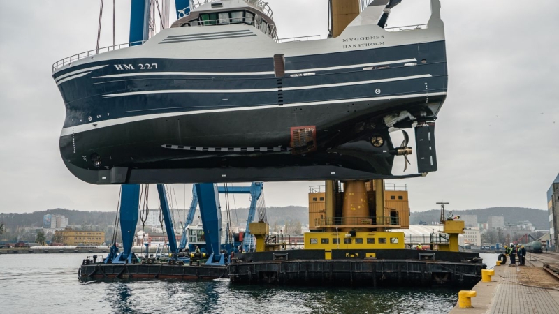 Statek rybacki zwodowany w Karstensen Shipyard Poland [WIDEO, ZDJĘCIA]-GospodarkaMorska.pl