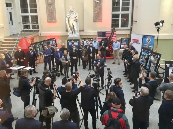 Średniowieczny miecz lub silnik Boeinga B-17. Te zabytki już w szczecińskim muzeum-GospodarkaMorska.pl