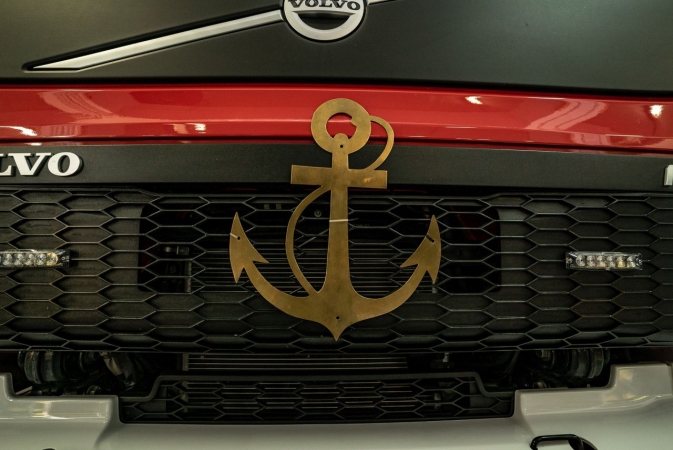 Portowa Straż Pożarna w Gdyni ma unikalny pojazd ratowniczo-gaśniczy. Specjalizacja: LNG [WIDEO, ZDJĘCIA]-GospodarkaMorska.pl