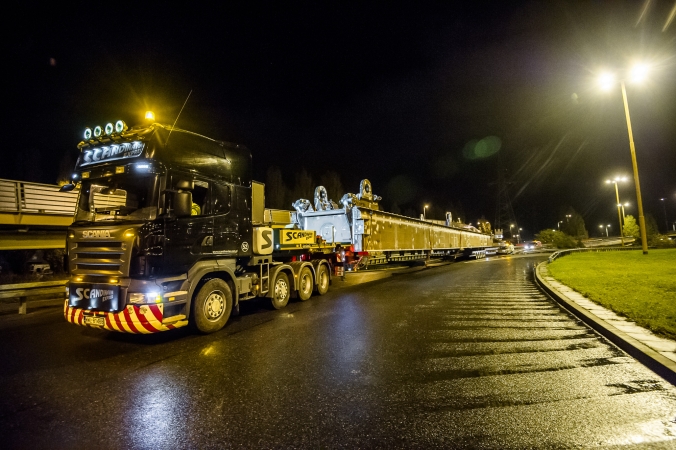 5 km w 3 godziny. Rekordowy transport w Gdyni-GospodarkaMorska.pl