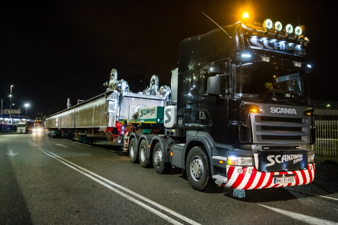 5 km w 3 godziny. Rekordowy transport w Gdyni-GospodarkaMorska.pl