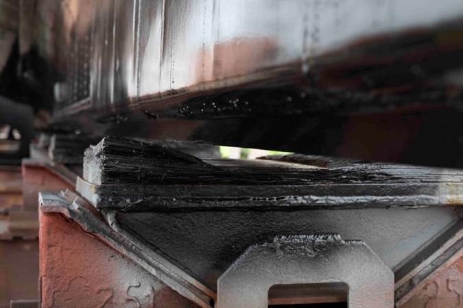 Ile waży Sokół? Słynny okręt szykowany na ekspozycję [ZDJĘCIA]-GospodarkaMorska.pl