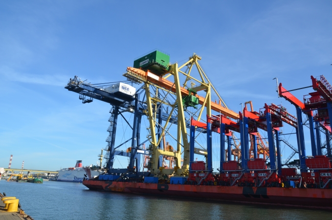 Nowa suwnica STS w GCT-GospodarkaMorska.pl