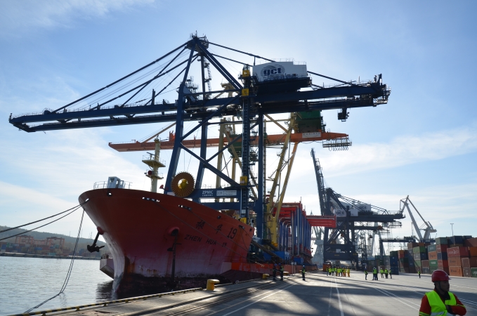 Nowa suwnica STS w GCT-GospodarkaMorska.pl