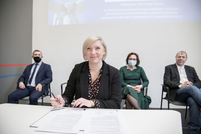 W Rumi powstanie hub szkoleniowy dla Pomorskiego. Biznes, samorządy i edukacja współpracują na rzecz offshore-GospodarkaMorska.pl