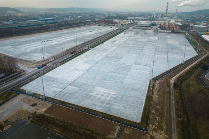 Oba place Centrum Logistycznego w Gdyni będą gotowe pół roku przed terminem [WIDEO, GALERIA]-GospodarkaMorska.pl